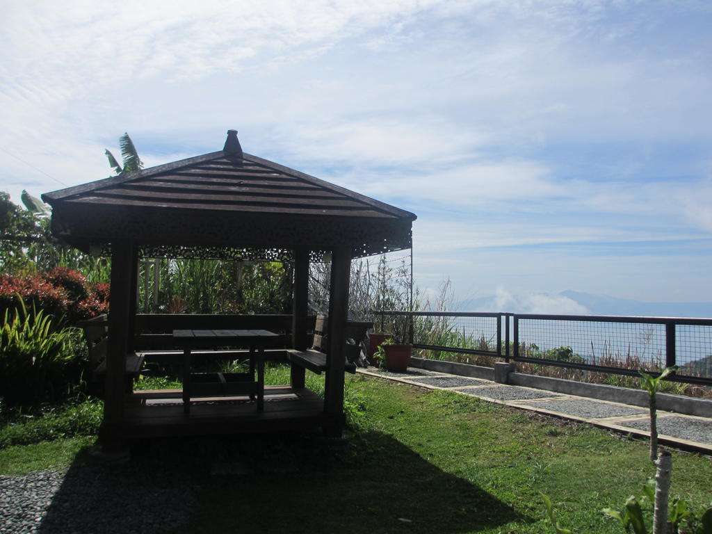 The Theodore Hotel Tagaytay City Exterior foto